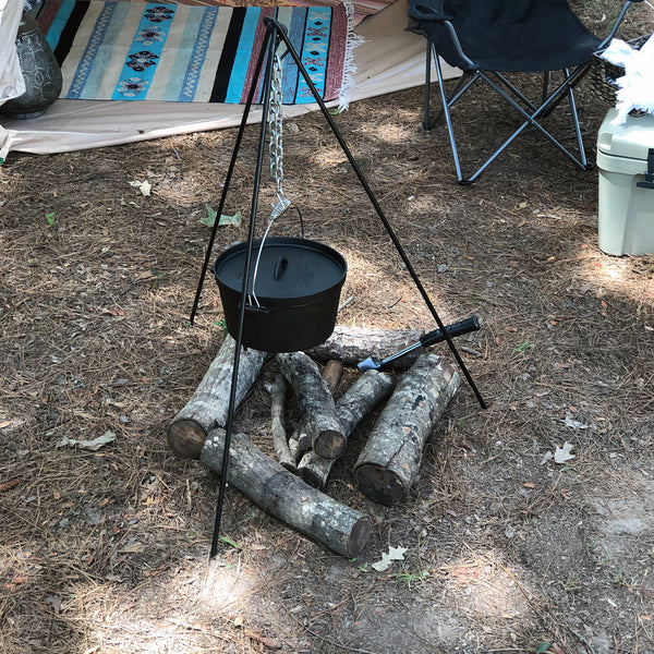 Bayou Classic Heavy-Duty Steel Campfire Cook Stand with Tri-Pod Design and  Adjustable Chain - Black in the Cooking Pot Accessories department at